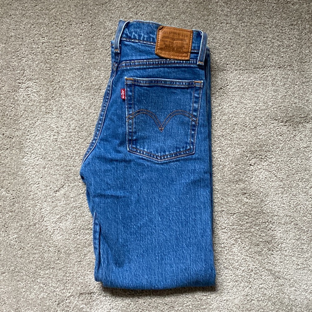 Levi's Blue Straight Leg Women's Jeans with Leather Waist Patch